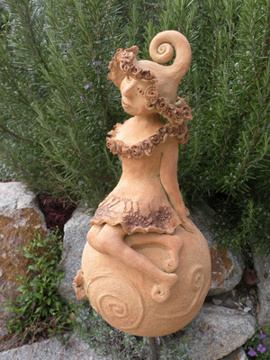 Rosen Elfe Garten Höri Bodensee / Garten Kunst frostfest Ton Keramik