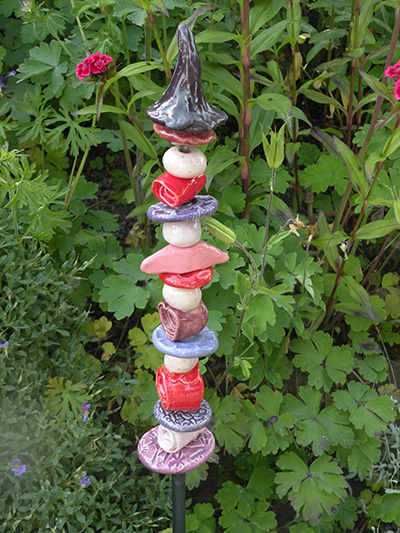 Kleine Keramik Stele / Garten Stecker